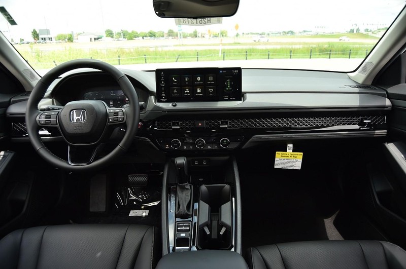 Honda Accord Hybrid Vehicle Image 07