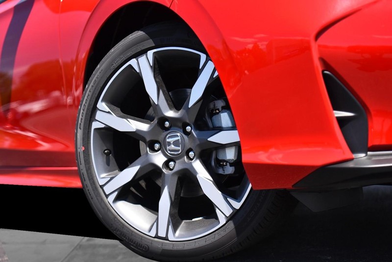Honda Civic Sedan Hybrid Vehicle Image 03