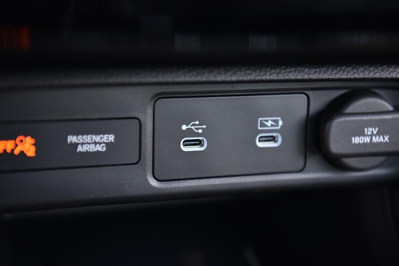 Honda Civic Sedan Hybrid Vehicle Image 17