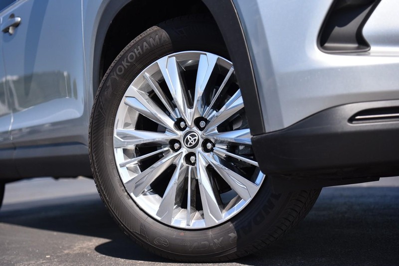 Toyota Grand Highlander Vehicle Image 03