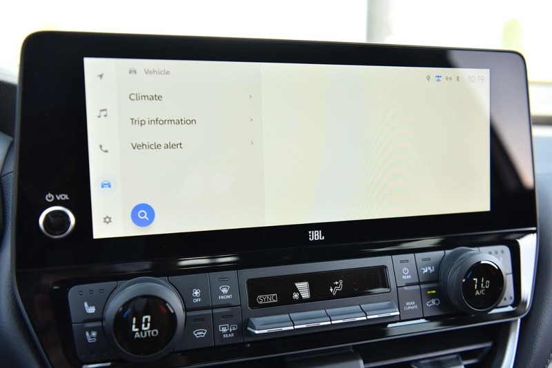 Toyota Grand Highlander Vehicle Image 16