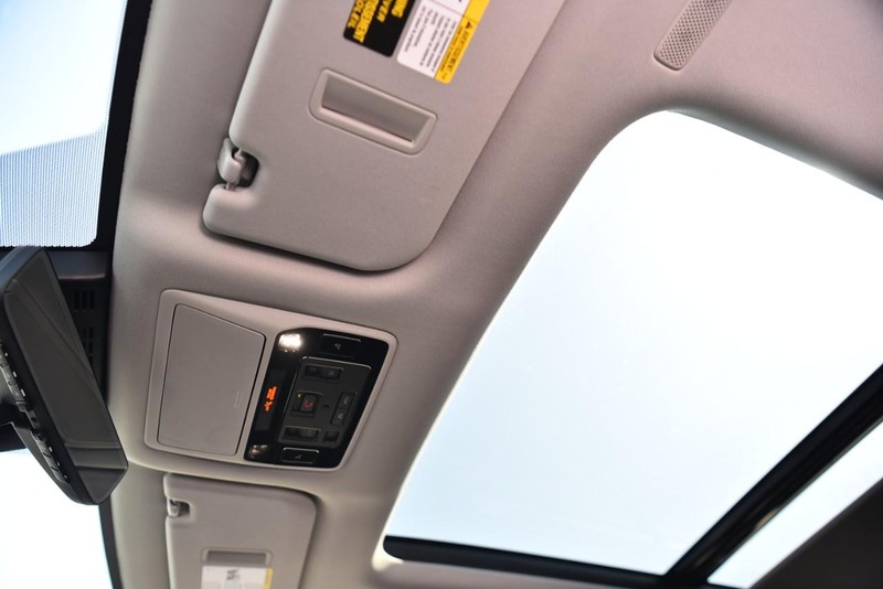 Toyota Grand Highlander Vehicle Image 24