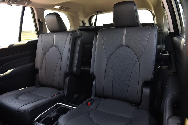 Toyota Grand Highlander Vehicle Image 25