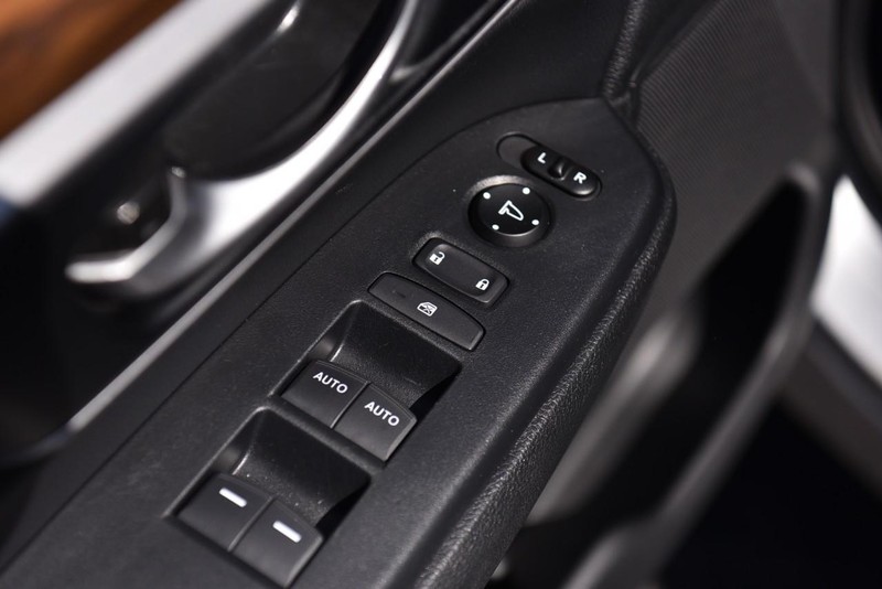 Honda CR-V Vehicle Image 08