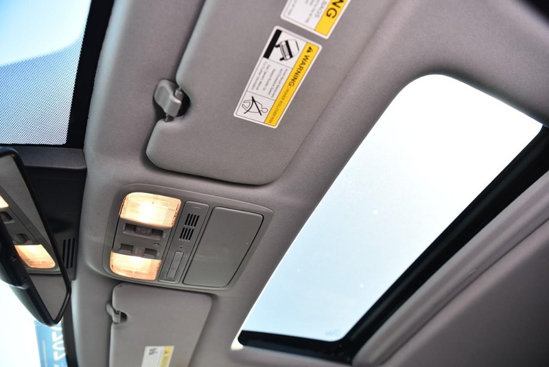 Honda CR-V Vehicle Image 22