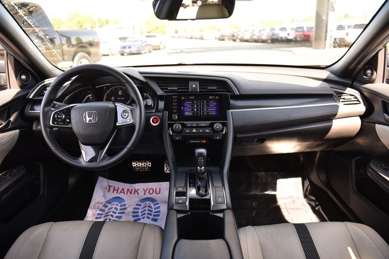 Honda Civic Hatchback Vehicle Image 07
