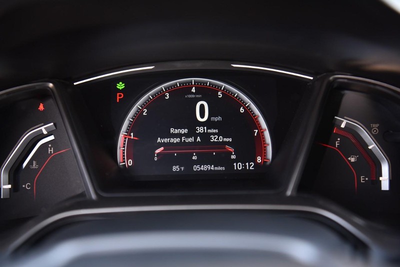 Honda Civic Hatchback Vehicle Image 10