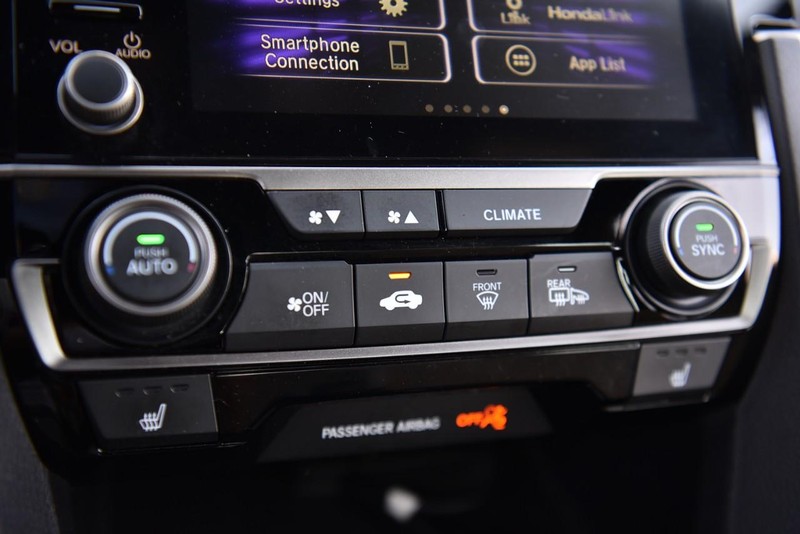 Honda Civic Hatchback Vehicle Image 14