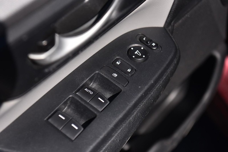 Honda CR-V Vehicle Image 09