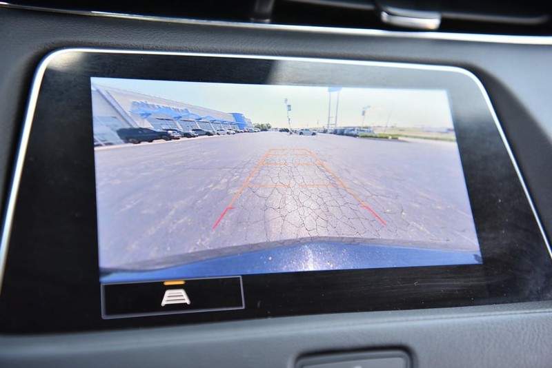 Cadillac XT4 Vehicle Image 13