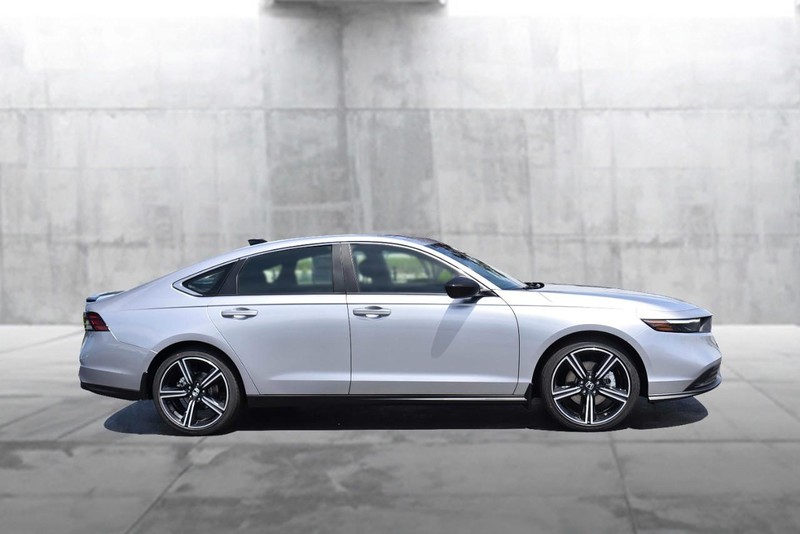 Honda Accord Hybrid Vehicle Image 05