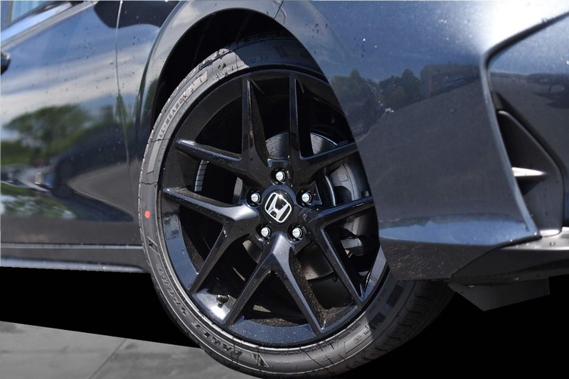 Honda Civic Hatchback Vehicle Image 03