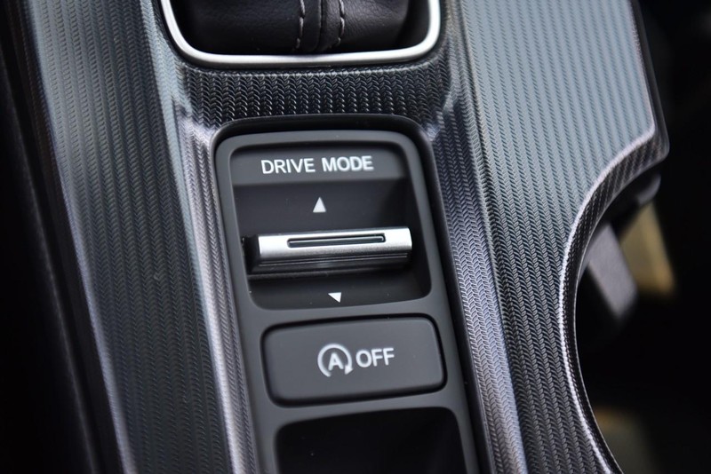 Honda Civic Hatchback Vehicle Image 17