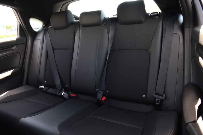 Honda Civic Hatchback Vehicle Image 22
