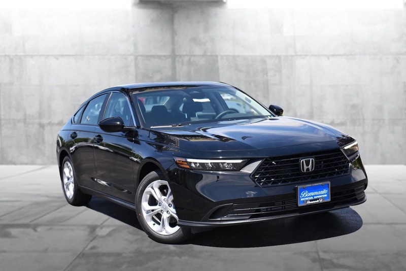 Honda Accord Sedan Vehicle Image 02