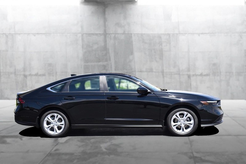 Honda Accord Sedan Vehicle Image 05