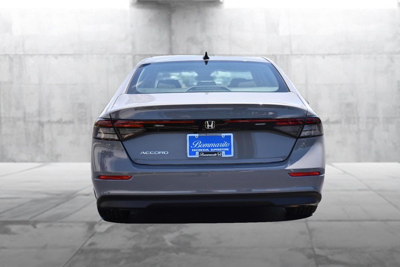 Honda Accord Sedan Vehicle Image 06