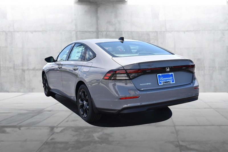 Honda Accord Sedan Vehicle Image 07