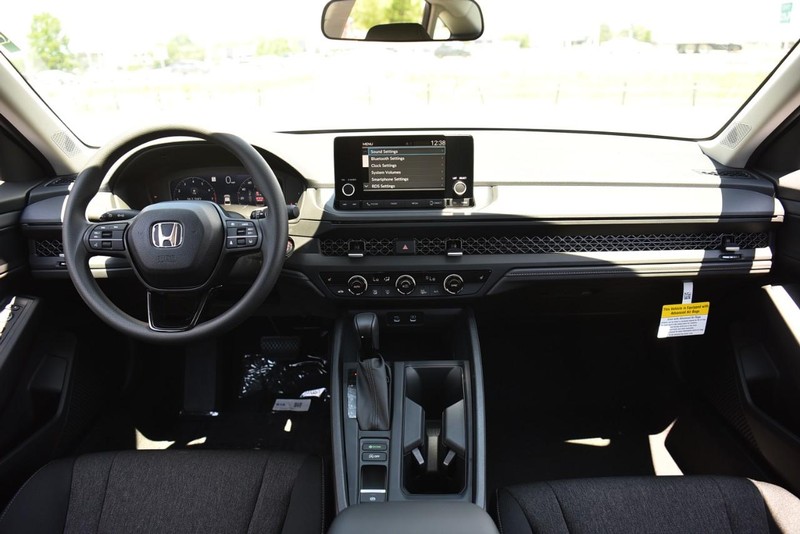 Honda Accord Sedan Vehicle Image 08