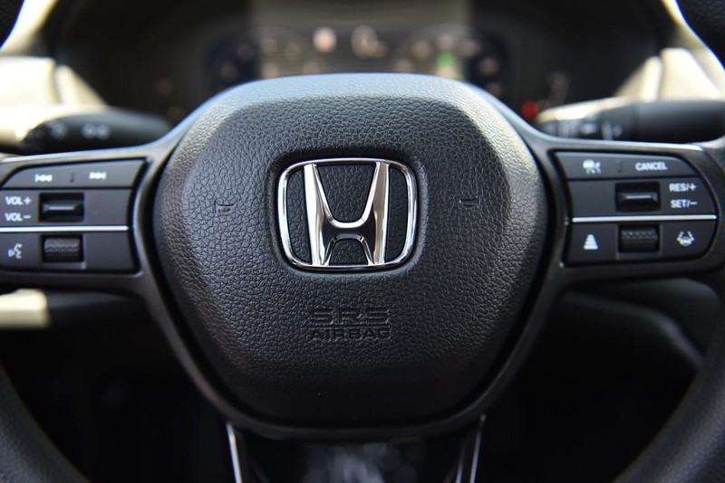 Honda Accord Sedan Vehicle Image 18