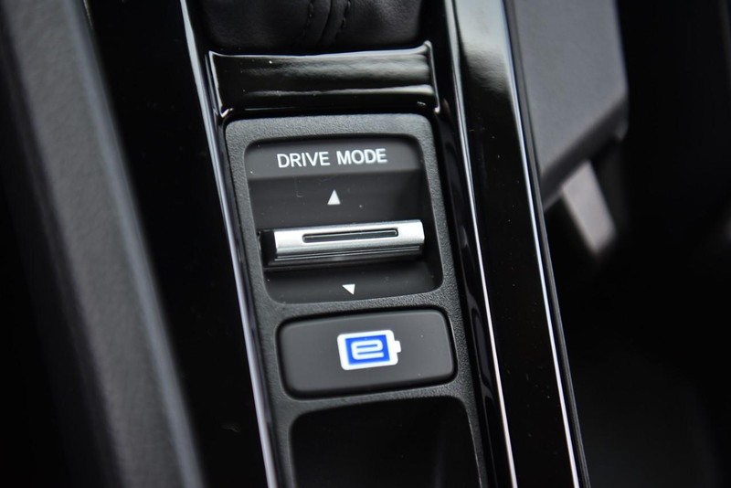 Honda Accord Hybrid Vehicle Image 18