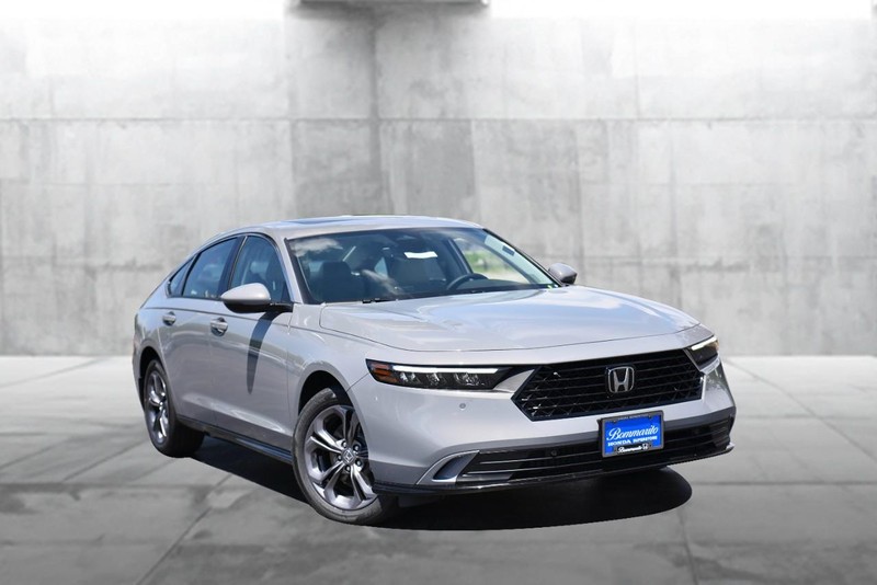 Honda Accord Hybrid Vehicle Image 02