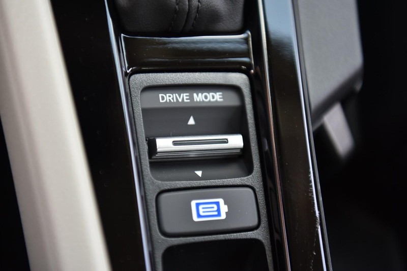 Honda Accord Hybrid Vehicle Image 18