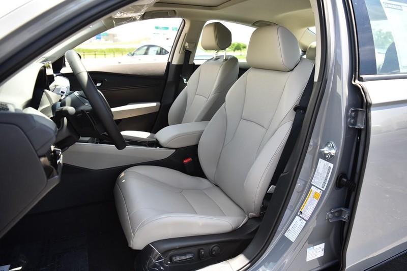 Honda Accord Hybrid Vehicle Image 21