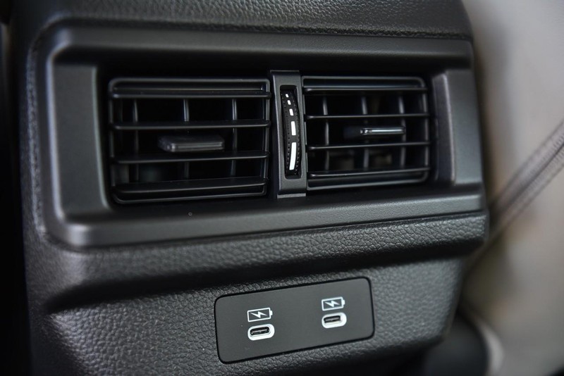 Honda Accord Hybrid Vehicle Image 25