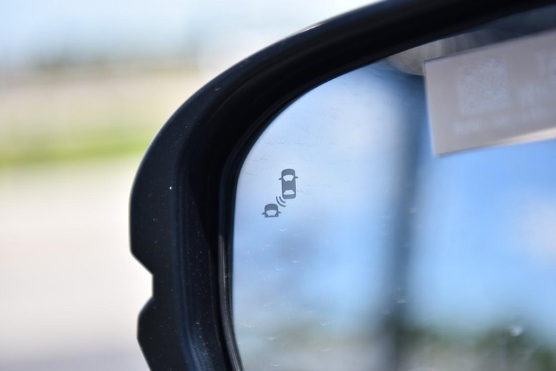 Honda CR-V Hybrid Vehicle Image 10