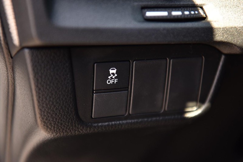 Honda CR-V Hybrid Vehicle Image 11