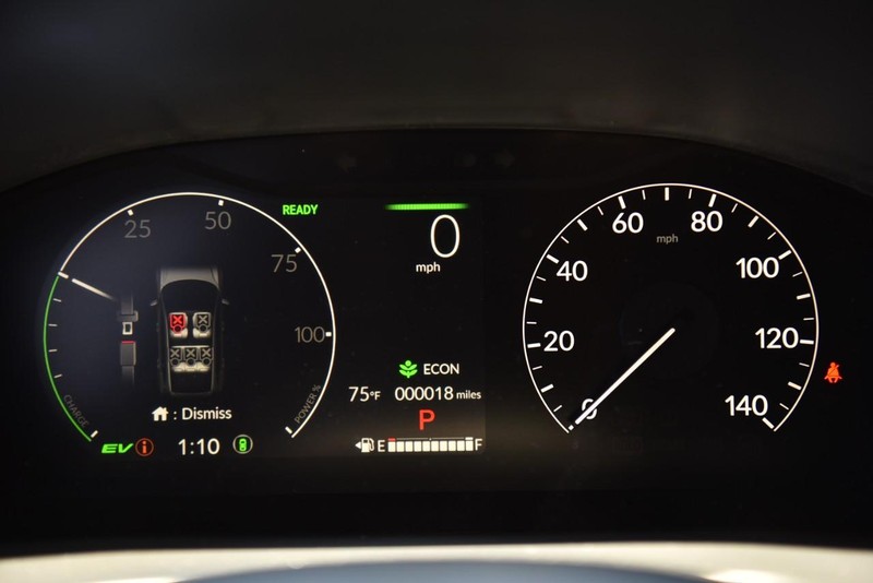 Honda CR-V Hybrid Vehicle Image 12