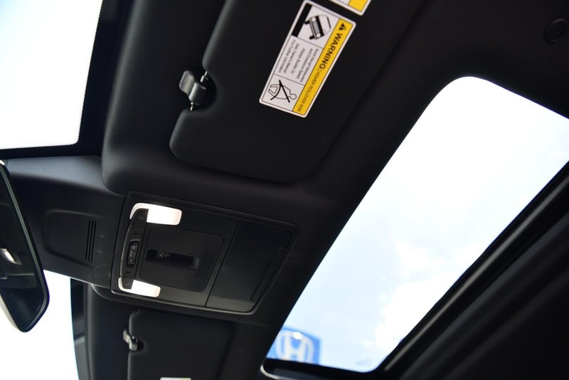 Honda CR-V Hybrid Vehicle Image 22