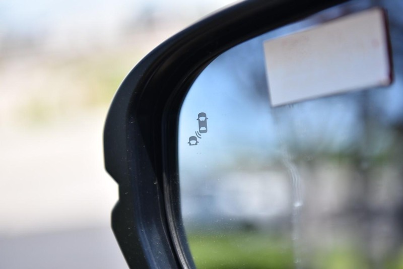 Honda CR-V Hybrid Vehicle Image 11
