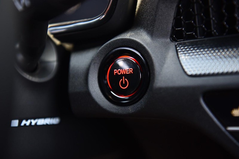 Honda CR-V Hybrid Vehicle Image 20