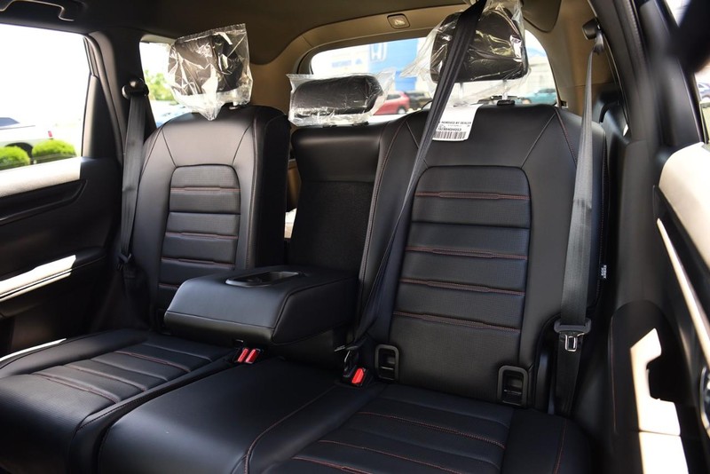 Honda CR-V Hybrid Vehicle Image 25