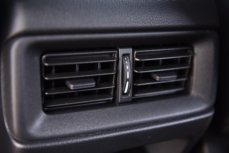 Honda CR-V Hybrid Vehicle Image 26