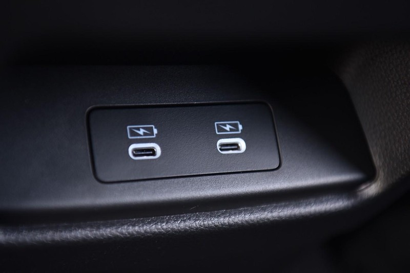 Honda CR-V Hybrid Vehicle Image 27