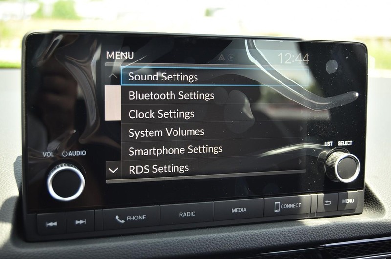 Honda Civic Hatchback Vehicle Image 13