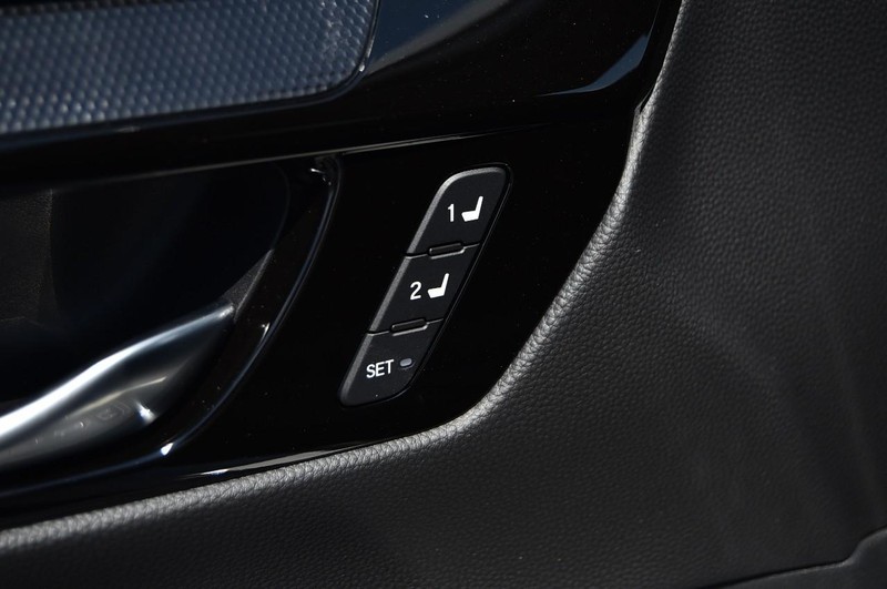 Honda CR-V Vehicle Image 09