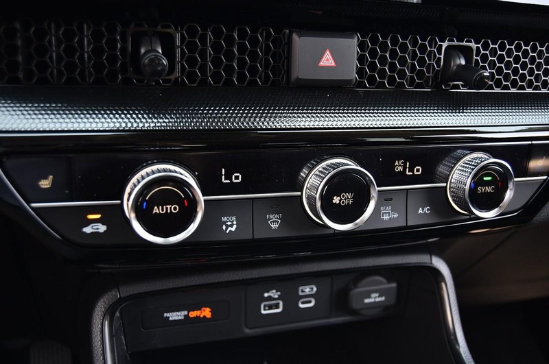 Honda CR-V Vehicle Image 15