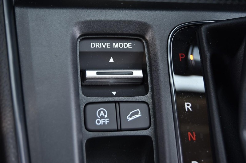 Honda CR-V Vehicle Image 17