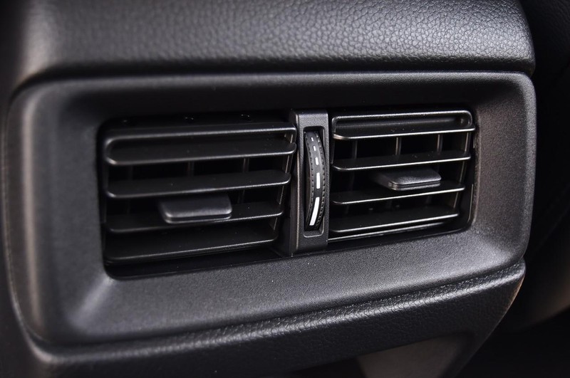 Honda CR-V Vehicle Image 24