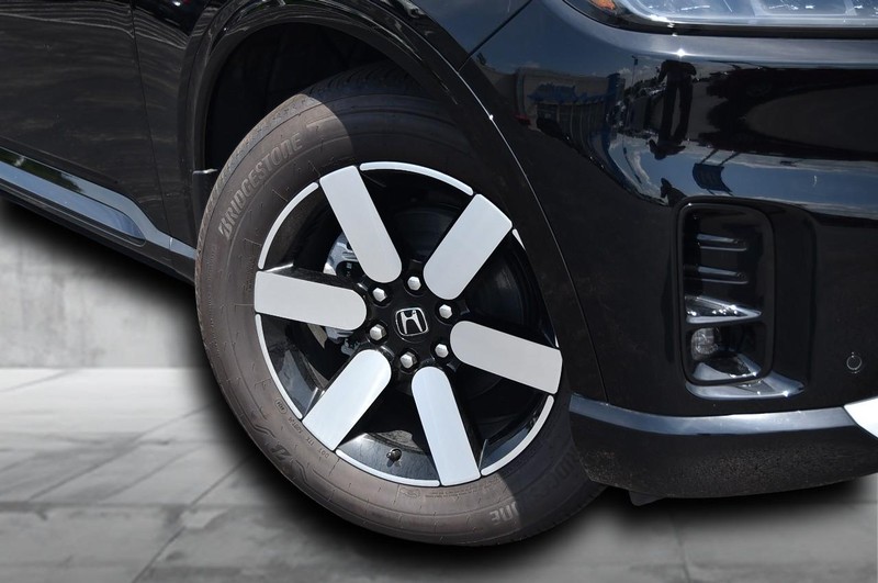 Honda Prologue Vehicle Image 03