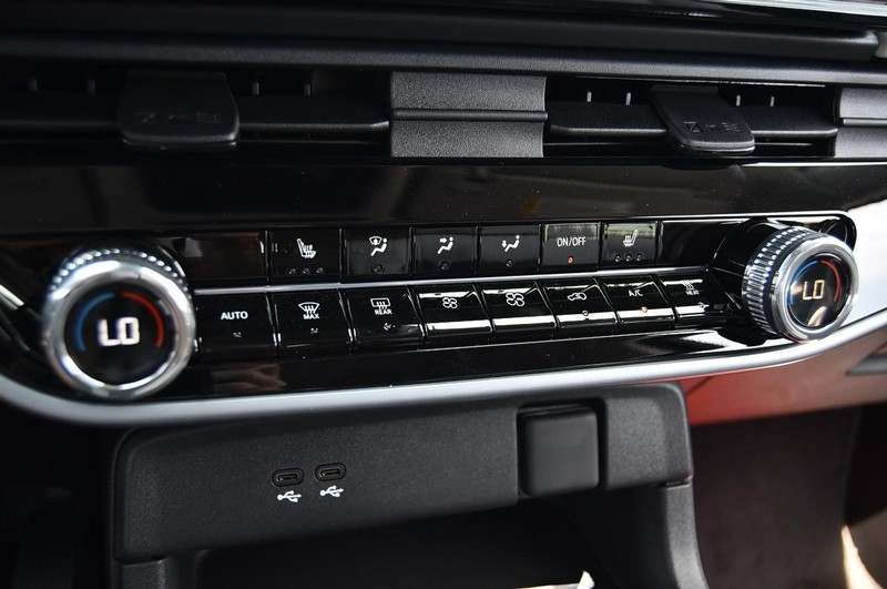 Honda Prologue Vehicle Image 15