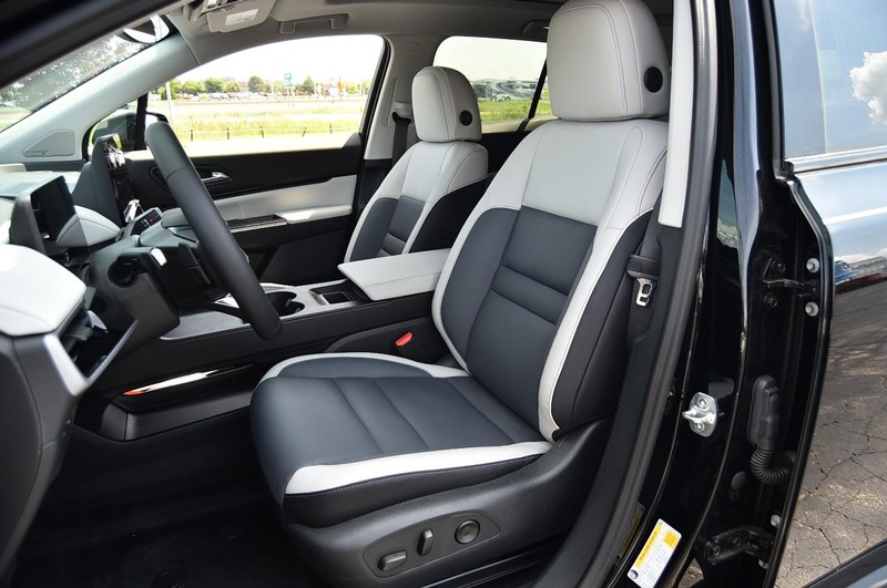 Honda Prologue Vehicle Image 19