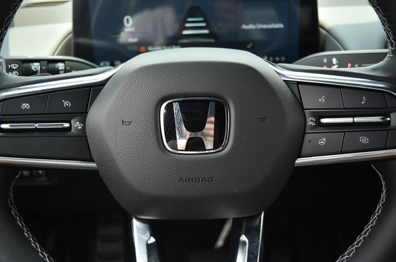 Honda Prologue Vehicle Image 18