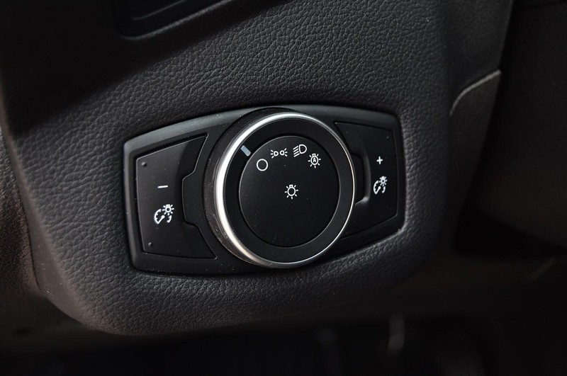 Ford Escape Vehicle Image 11