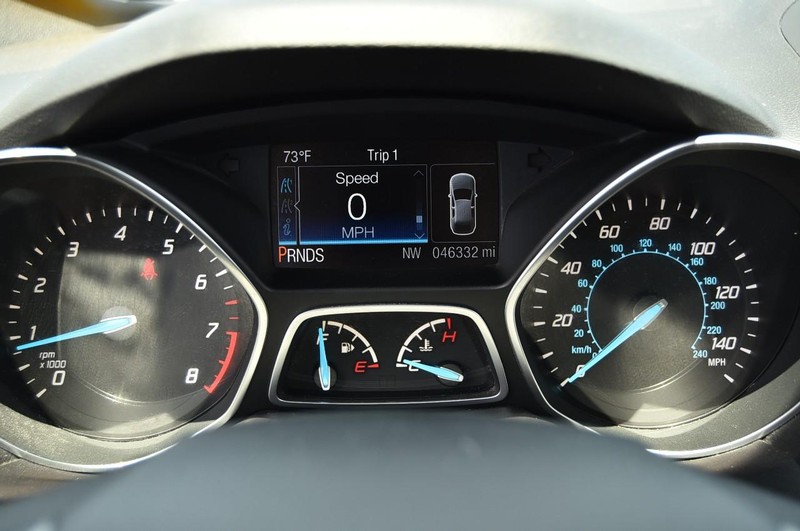 Ford Escape Vehicle Image 12