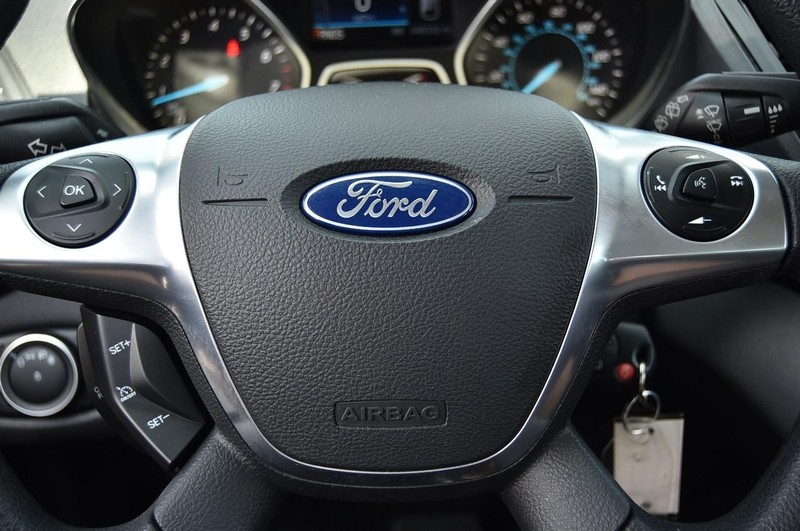 Ford Escape Vehicle Image 17